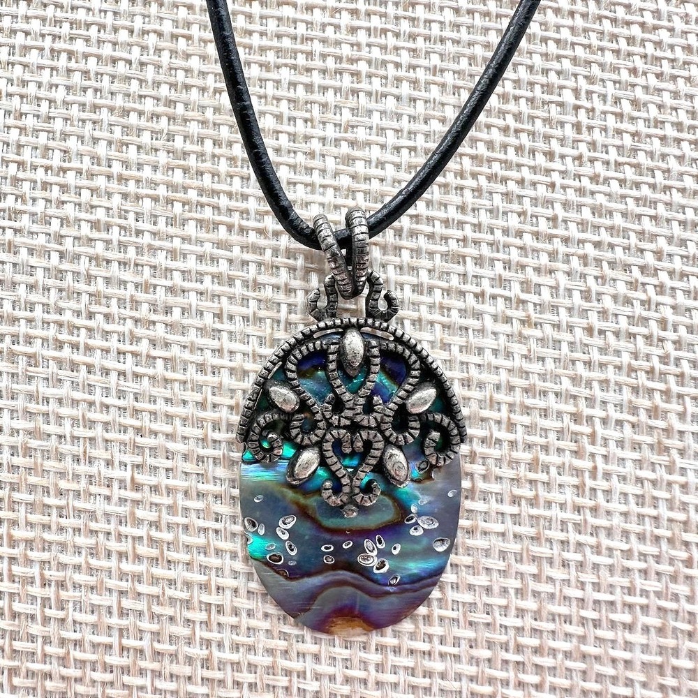 Vintage Silver Tone Filigree Oval Pendant Necklace Abalone Style Iridescent Cord